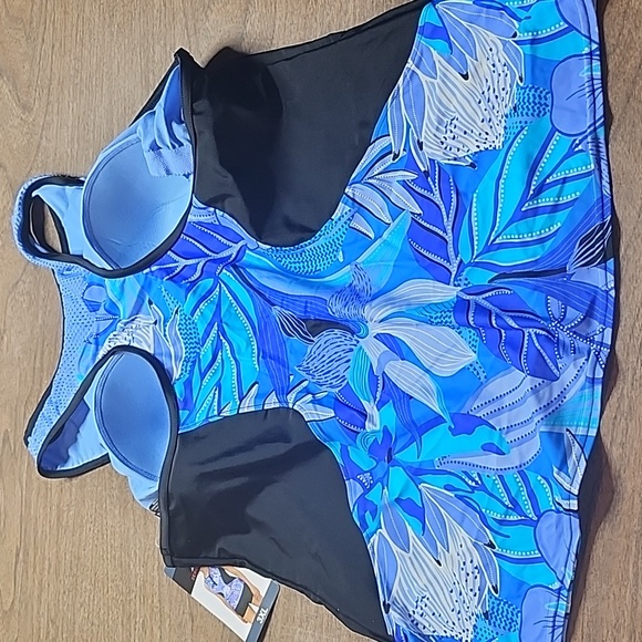 NWT ZeroXposur Swim Top - Picture 5 of 9